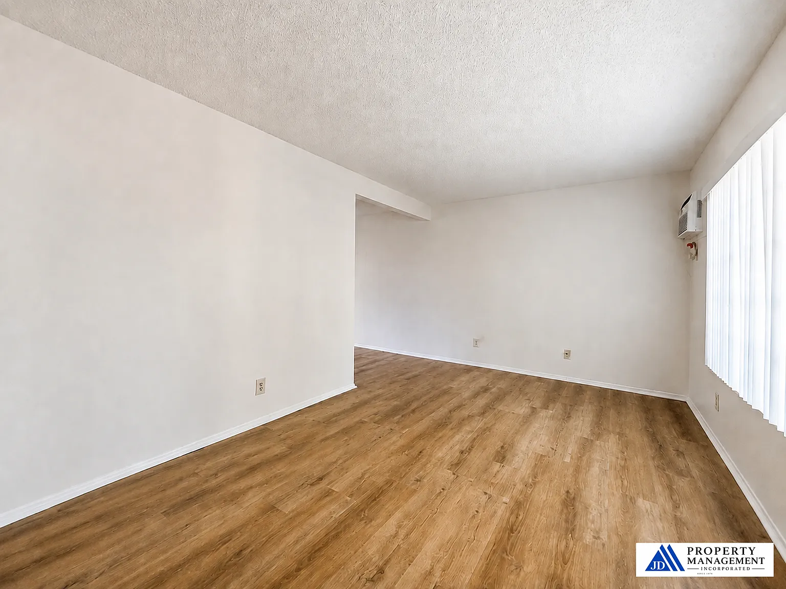 2 bed, 1.5 bath, 900 sqft, $2,650 — Photo 4