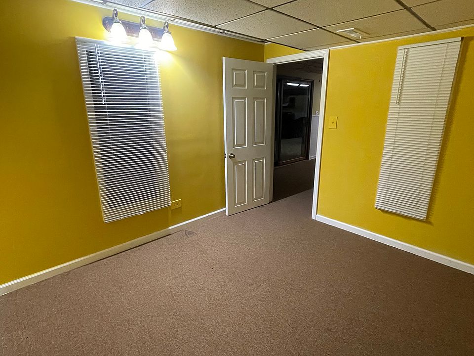 2nd image of 1550 W Nippersink Rd