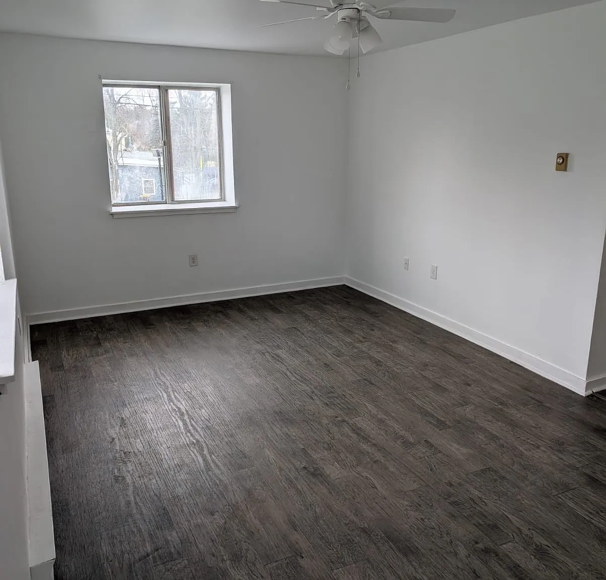 6631 Chester Ave — Photo 2