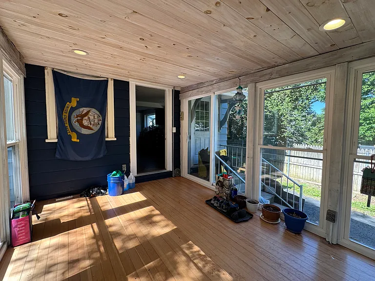 112 Wayland St — Photo 21