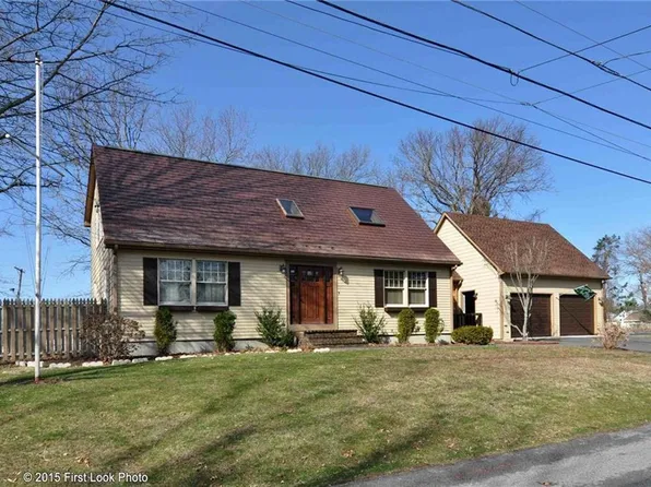 63 Wildwood Ave, Warwick, RI 02889