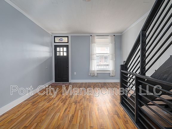 5th image of 602 Harding Pl