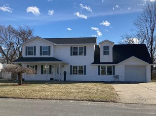 1037 Helen St, Schenectady, NY 12303