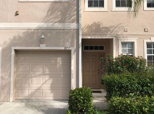 3957 Yellowstone Cir, Sarasota, FL 34233