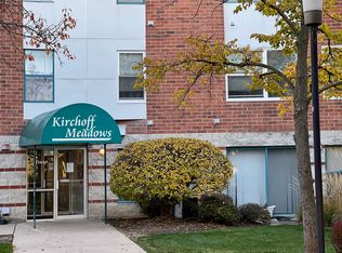 3255 Kirchoff Rd APT 207, Rolling Meadows, IL 60008