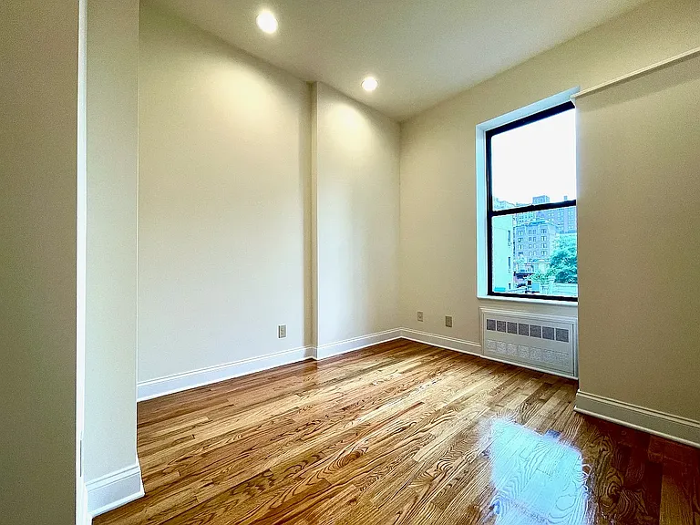 129 E 90th St #5W — Photo 15
