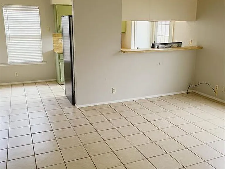 5700 Cherry Park — Photo 2