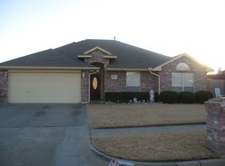 10520 NW 45th St, Yukon, OK 73099