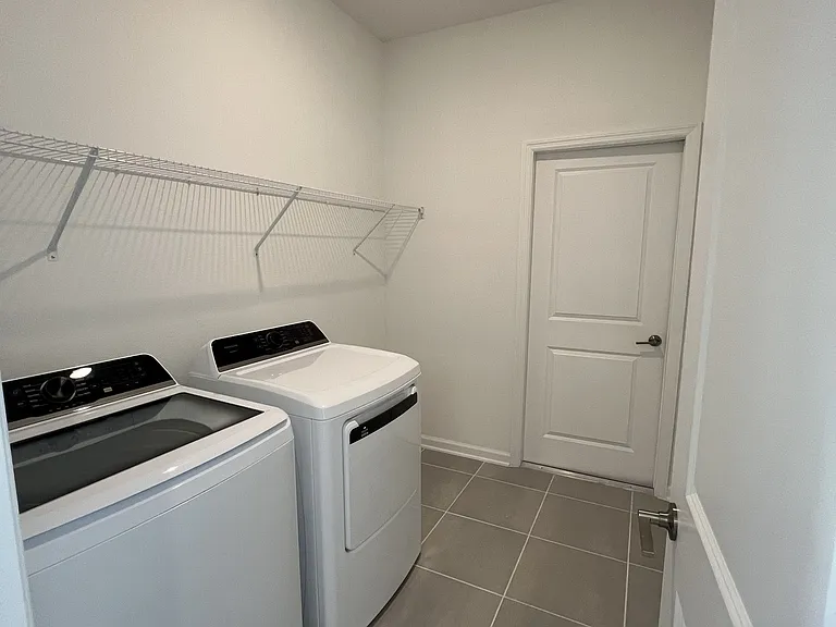 5653 Fiona Ln — Photo 24