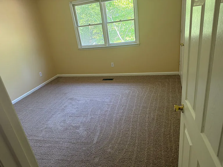206 Royal Forest Ct — Photo 5
