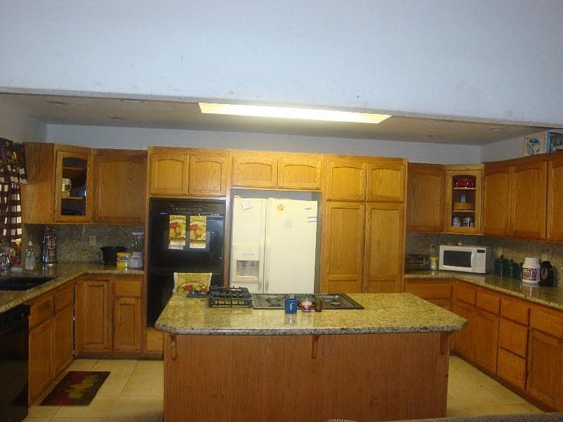 2nd image of 17357 Taft St