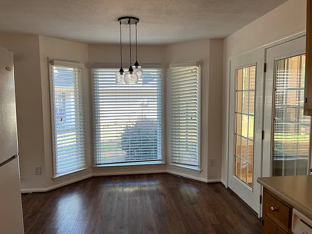 309 Clarendon Ct — Photo 12