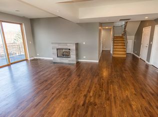 811 N Rockwell St APT 3R, Chicago, IL 60622