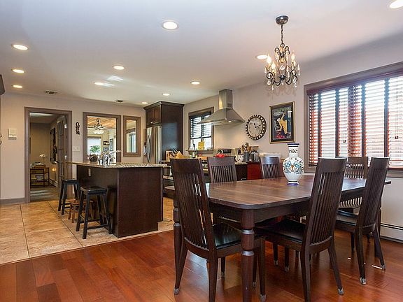 4th image of 2931 Whaleneck Dr