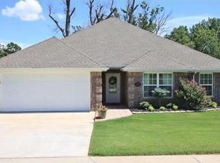 440 McKissic Spring Rd, Centerton, AR 72719