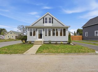 44 Frontenac St, Springfield, MA 01151