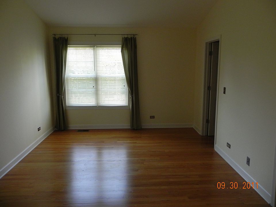 1st image of 224 Winnsboro Ct Unit C