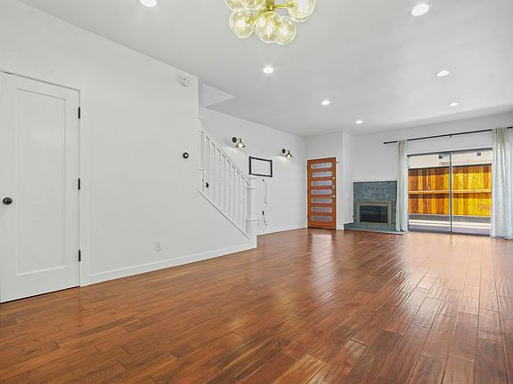 5th image of 1133 24th St APT 11
