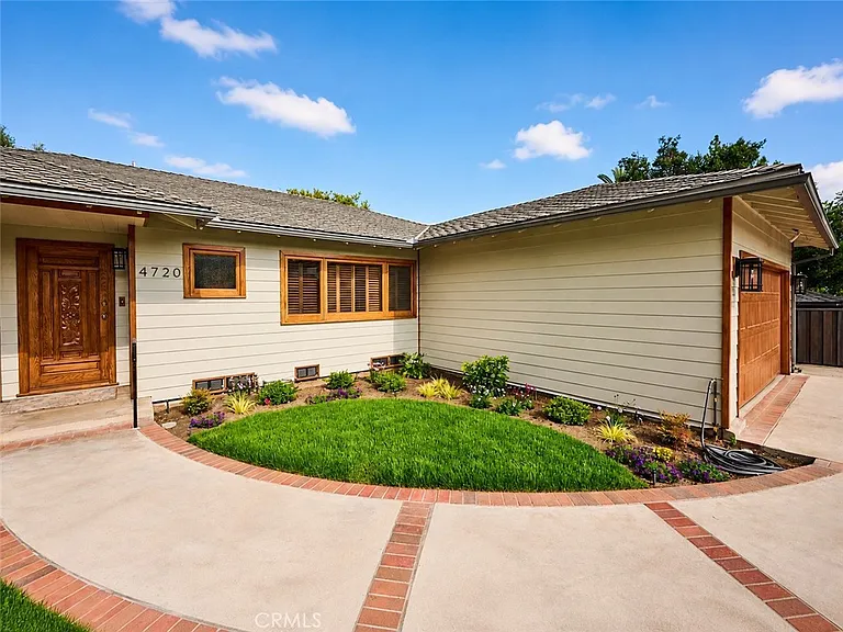 4720 Hayman Ave — Photo 8