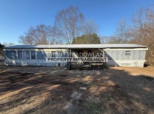 3040 Samples Rd, Louisville, TN 37777