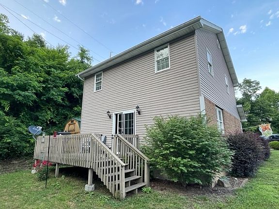 3rd image of 21 Adams Ridge Rd