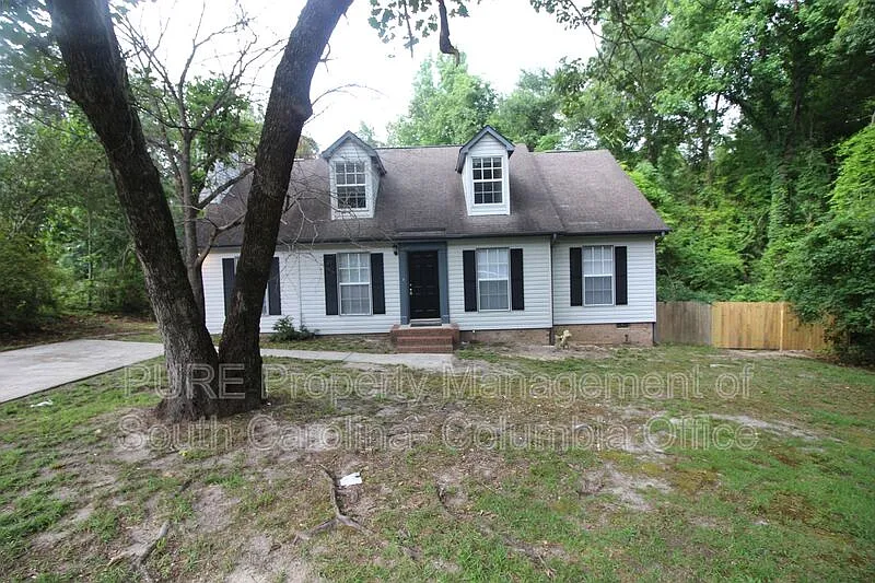 5 bed, 2.0 bath, 1918 sqft, $1,825 — Photo 2