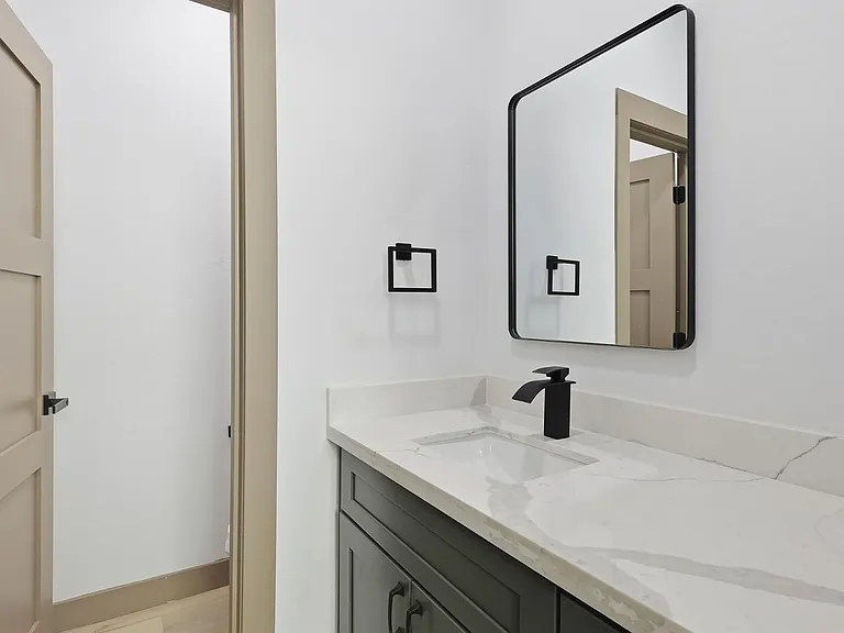 2809 E Trumbull Rd #2 — Photo 12
