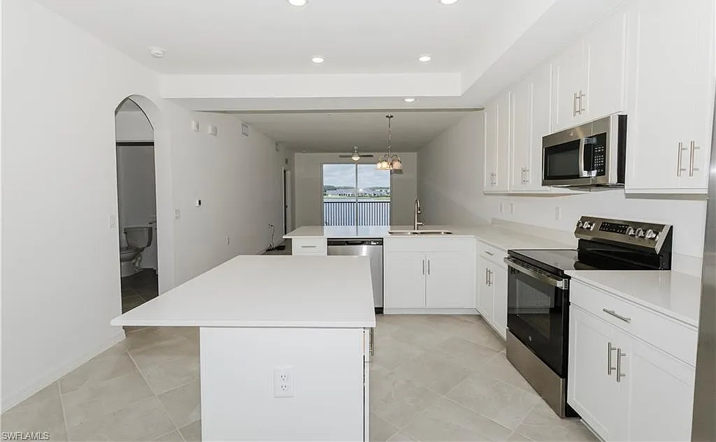 2 bed, 2.0 bath, 1120 sqft, $1,995 — Photo 1