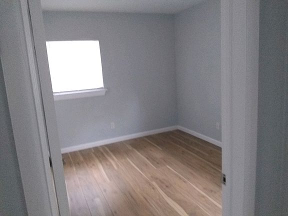 3rd image of 12920 Veronica Ave