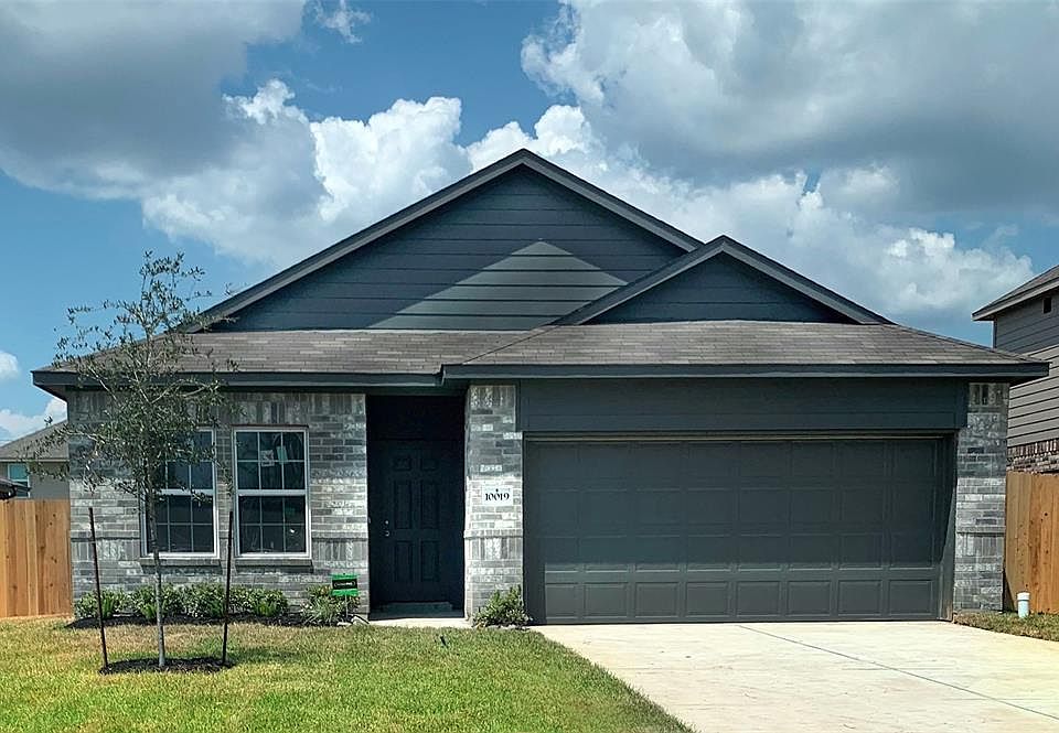 1st image of 10019 Eagle Pines Dr
