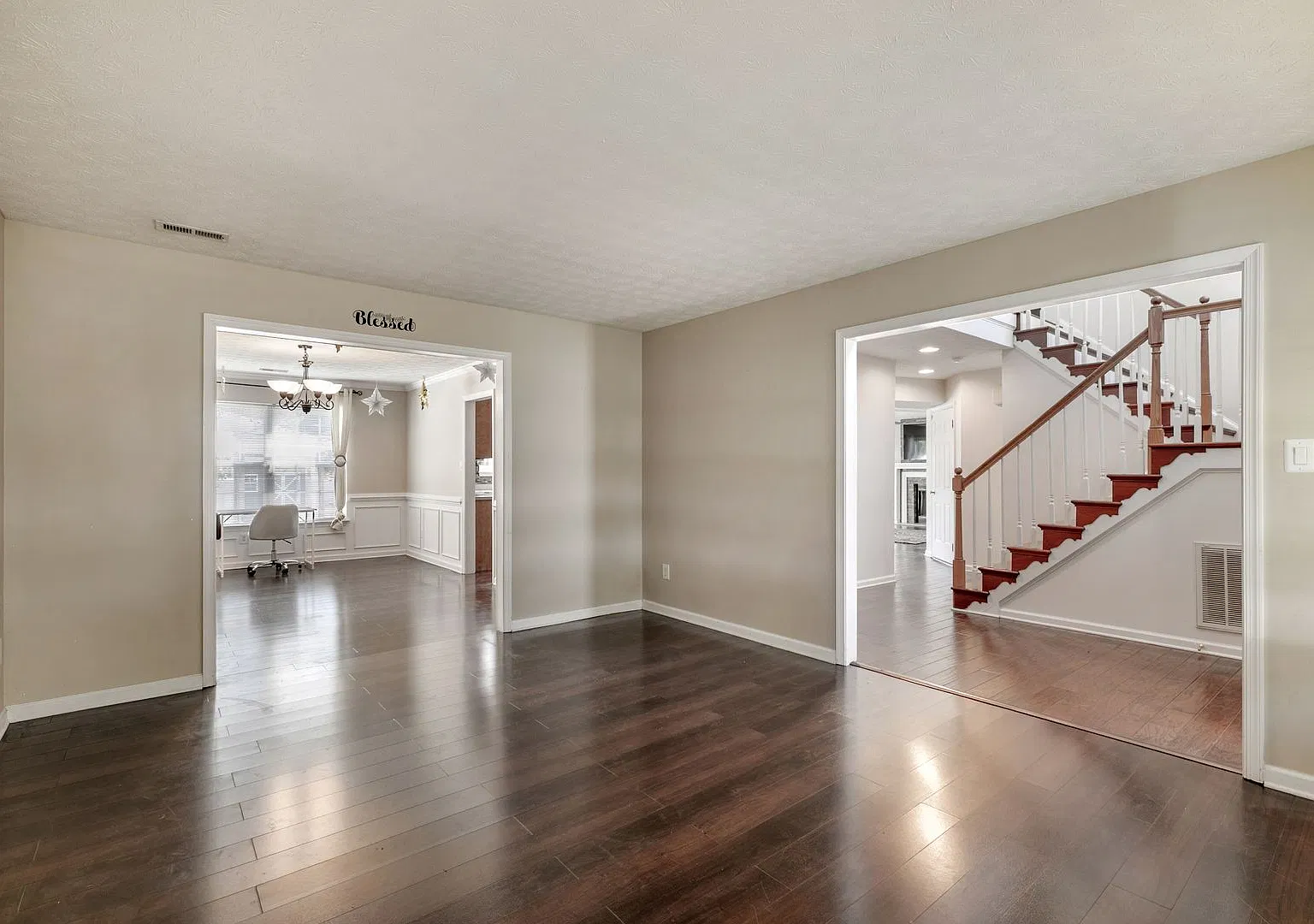4 bed, 2.5 bath, 2799 sqft, $3,500 — Photo 3