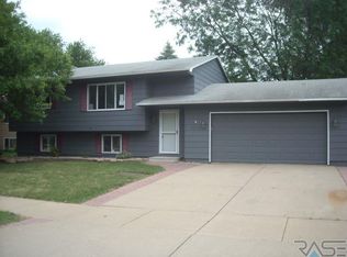 3300 S Gibson Ave, Sioux Falls, SD 57106