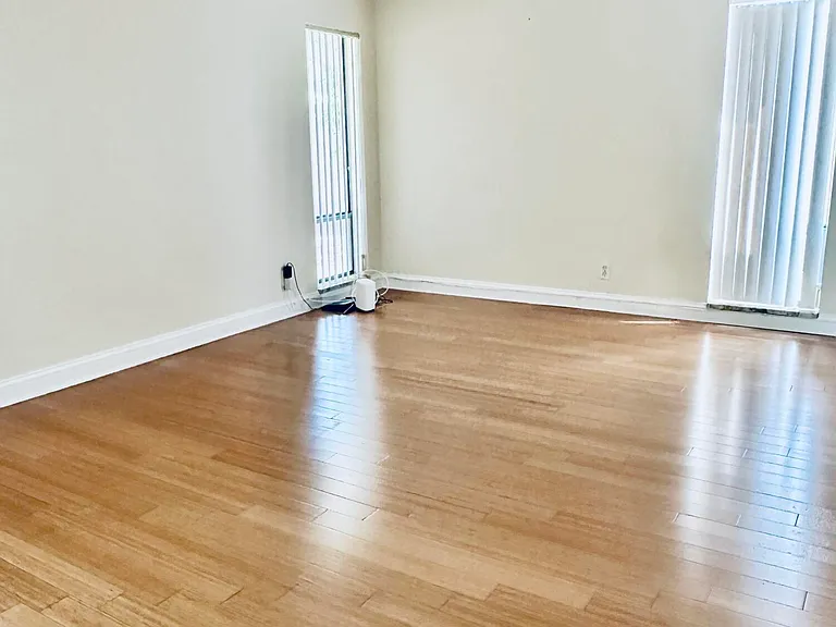 17768 Maplewood Dr — Photo 18