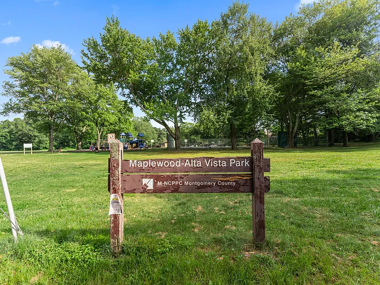 5121 Baltan Rd — Photo 44