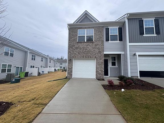 2nd image of 1112 Dakine Dr