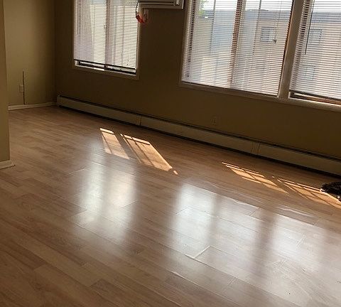 3rd image of 2801 Girard Ave S APT 304
