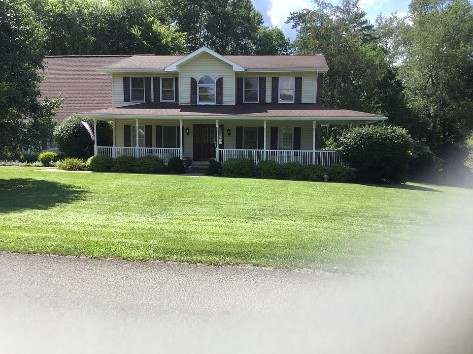 1st image of 16 Pine Haven Dr