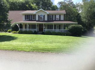 16 Pine Haven Dr, Milton, WV 25541