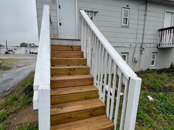 53 E Rosewood Dr