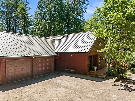 2nd image of 20950 Division Street NE