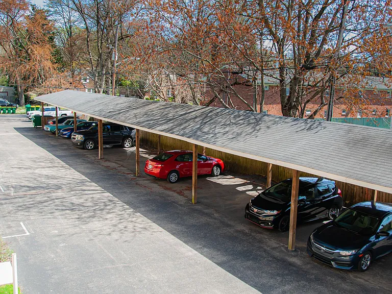 900 Audubon Pkwy #4 — Photo 4