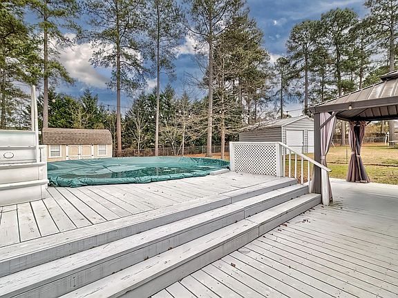 5th image of 133 Dutch Ct