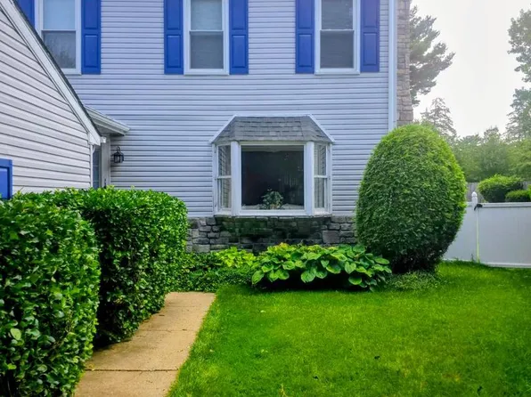 1036 Hazelwood Dr, Philadelphia, PA 19150