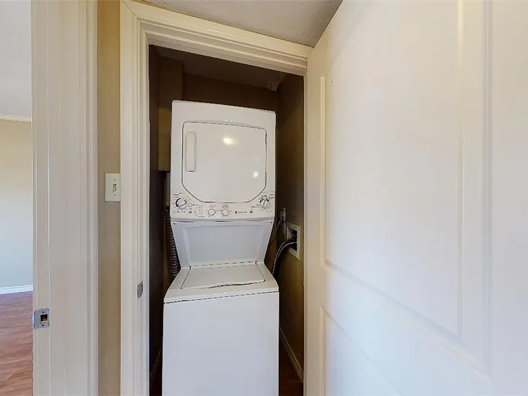904 University Oaks Blvd #1 — Photo 11