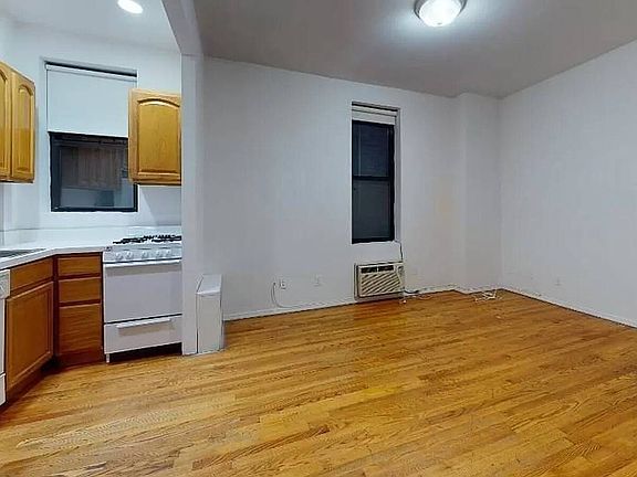 3rd image of 234 E 87th St APT 4C