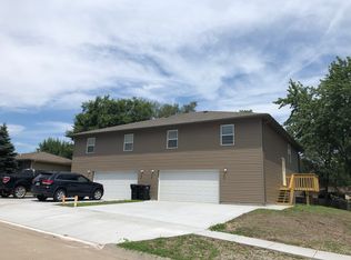 416 Knox St #1, Lincoln, NE 68521