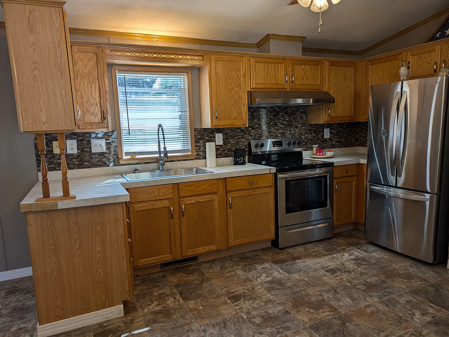 2 bed, 1000 sqft, $1,500 — Photo 1