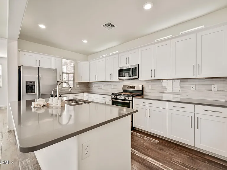 3659 E Dogwood Dr — Photo 10