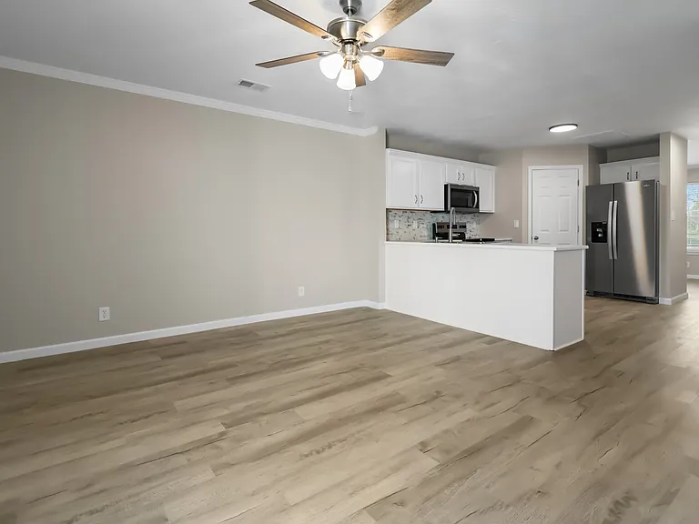 106 Alexander Blvd — Photo 12