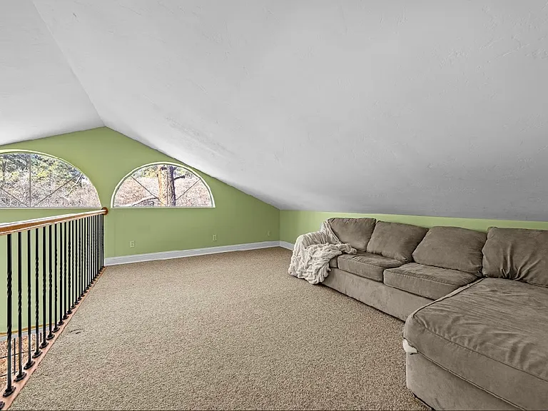 700 Blue Ridge Dr — Photo 12